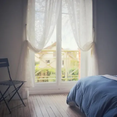شقة Le Du 1er Etage, De Charme De 80m2, 2