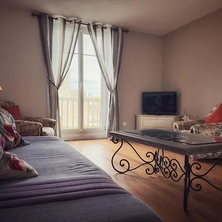 Le Du 1er Etage, De Charme De 80m2, 2 *