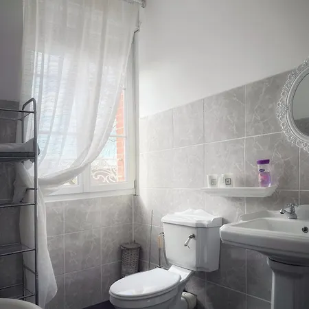 Le Du 1er Etage, De Charme De 80m2, 2 Bagnoles de l'Orne Normandie